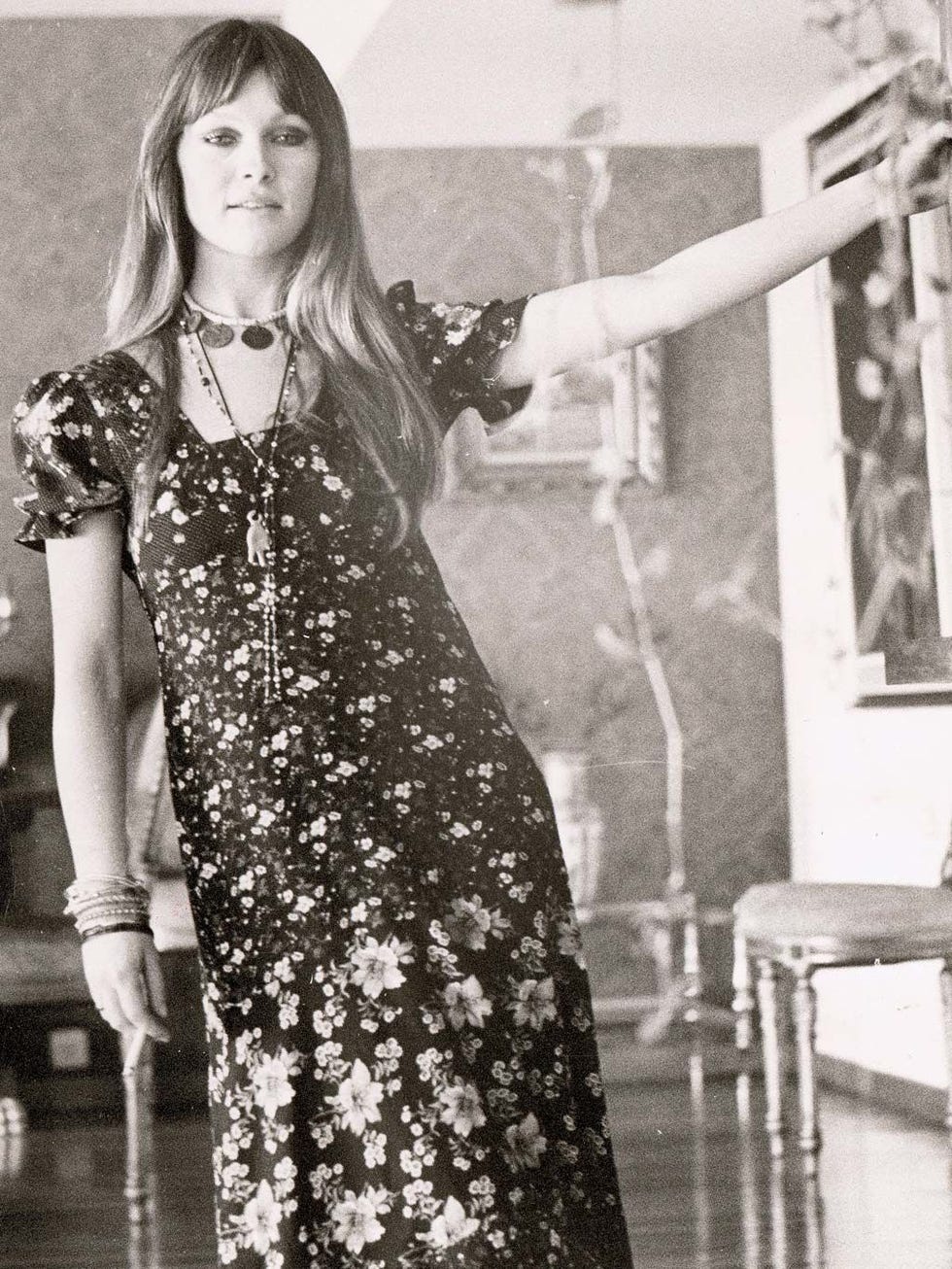 Photograph, Dress, Style, One-piece garment, Day dress, Monochrome, Waist, Jewellery, Long hair, Monochrome photography, 