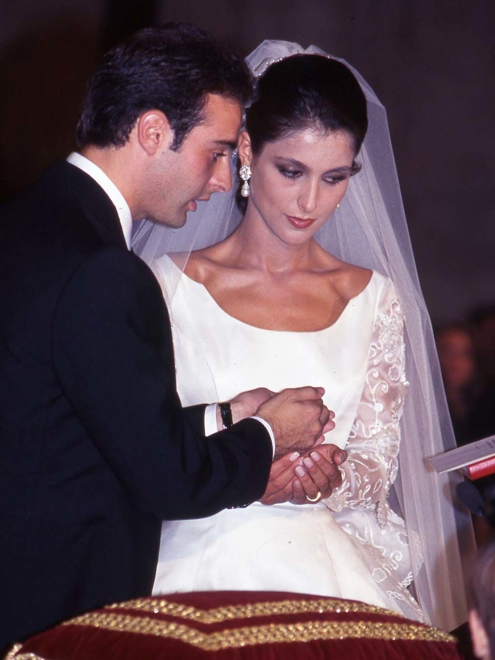 Clothing, Hair, Face, Head, Nose, Ear, Eye, Bridal clothing, Photograph, Outerwear, 