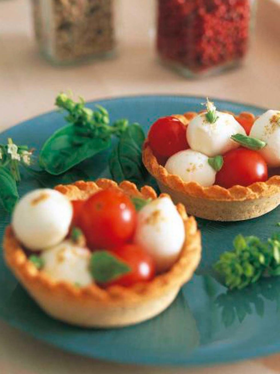 Food, Ingredient, Tableware, Dish, Fruit, Finger food, Plum tomato, Produce, Tomato, Cuisine, 