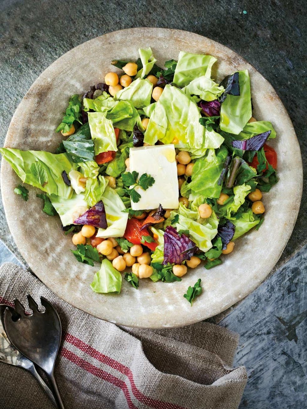 Food, Vegetable, Dishware, Leaf vegetable, Produce, Salad, Kitchen utensil, Serveware, Cuisine, Recipe, 