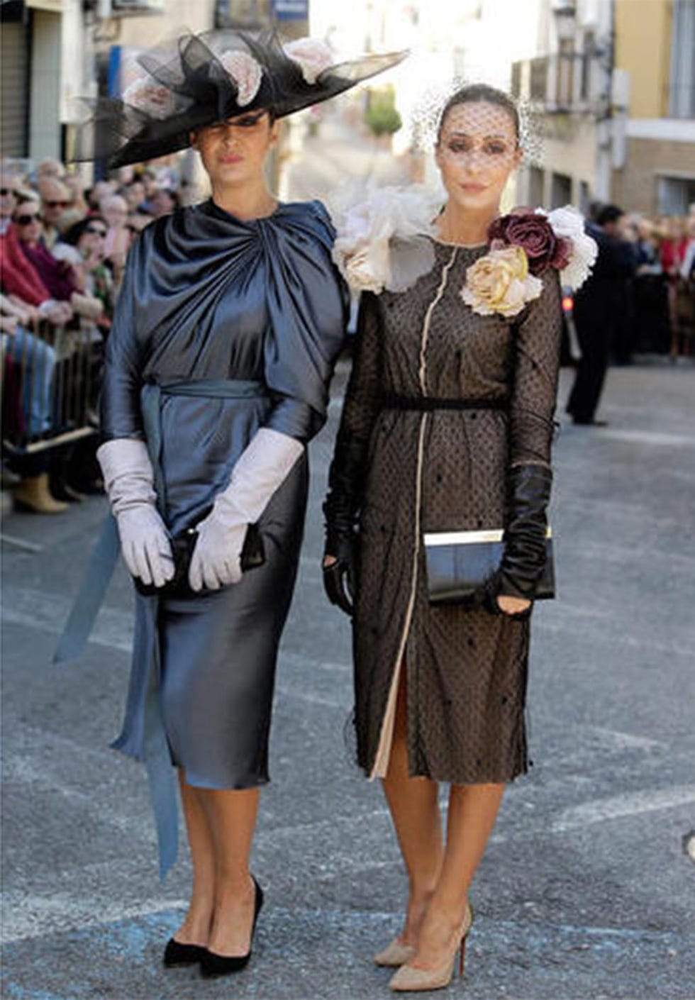 Footwear, Outerwear, Hat, Bag, Style, Street, Street fashion, Costume accessory, Fashion, Sun hat, 