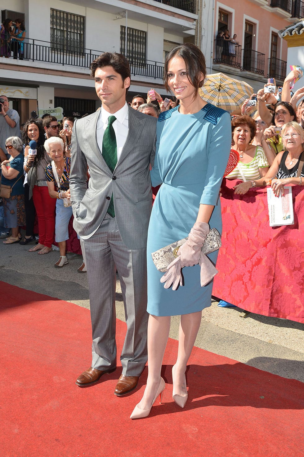 Face, Footwear, Coat, Trousers, Dress, Shirt, Flooring, Outerwear, Collar, Red, 