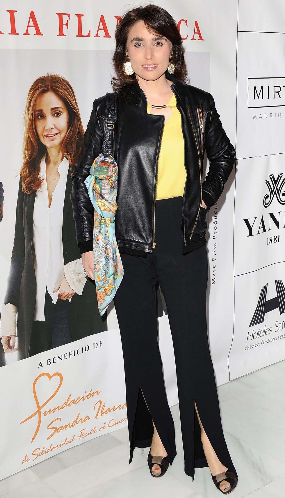 Clothing, Sleeve, Trousers, Outerwear, Jacket, Coat, Style, Bag, Fashion accessory, Fashion, 