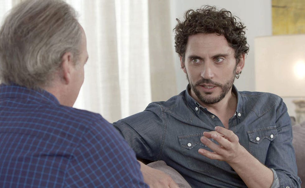 Dress shirt, Shirt, Beard, Interaction, Collar, Facial hair, Wrist, Moustache, Conversation, Curtain, 