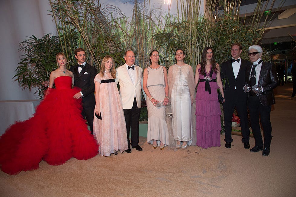 Clothing, Event, Trousers, Coat, Dress, Textile, Photograph, Suit, Bridal clothing, Formal wear, 