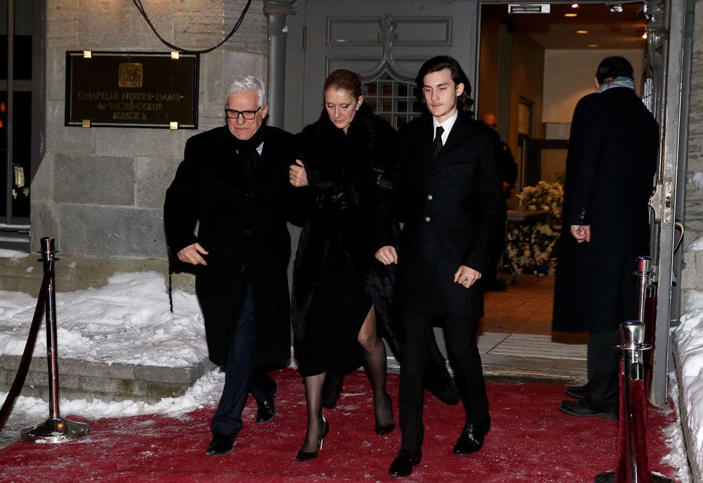 Footwear, Trousers, Coat, Outerwear, Standing, Suit, Winter, Formal wear, Suit trousers, Carpet, 