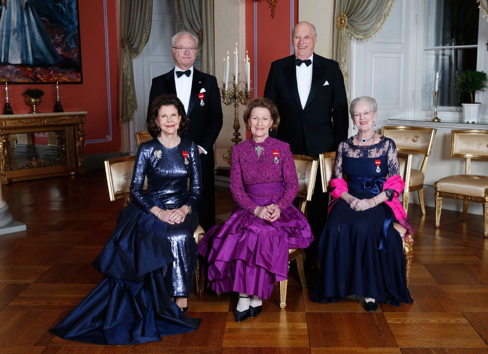 Suit, Formal wear, Interior design, Coat, Purple, Flooring, Dress, Interior design, Curtain, Picture frame, 