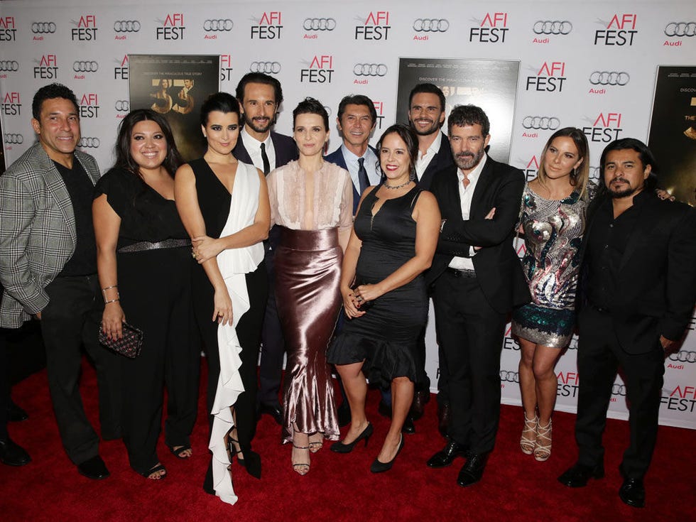 Smile, Event, Trousers, Dress, Flooring, Premiere, Outerwear, Coat, Carpet, Style, 