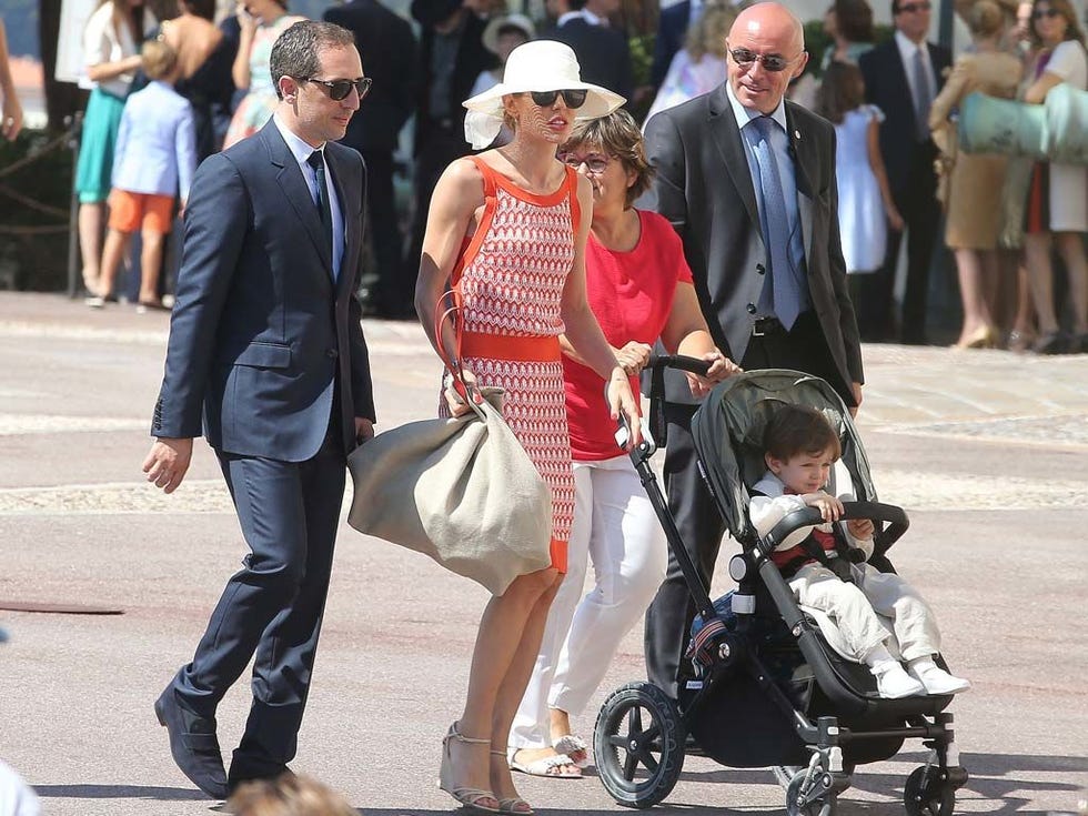 Clothing, Footwear, Leg, People, Product, Trousers, Baby carriage, Coat, Outerwear, Hat, 