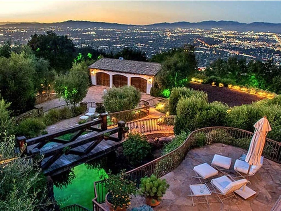 Landscape, Roof, Residential area, Garden, Hill, House, Yard, Backyard, Courtyard, Dusk, 