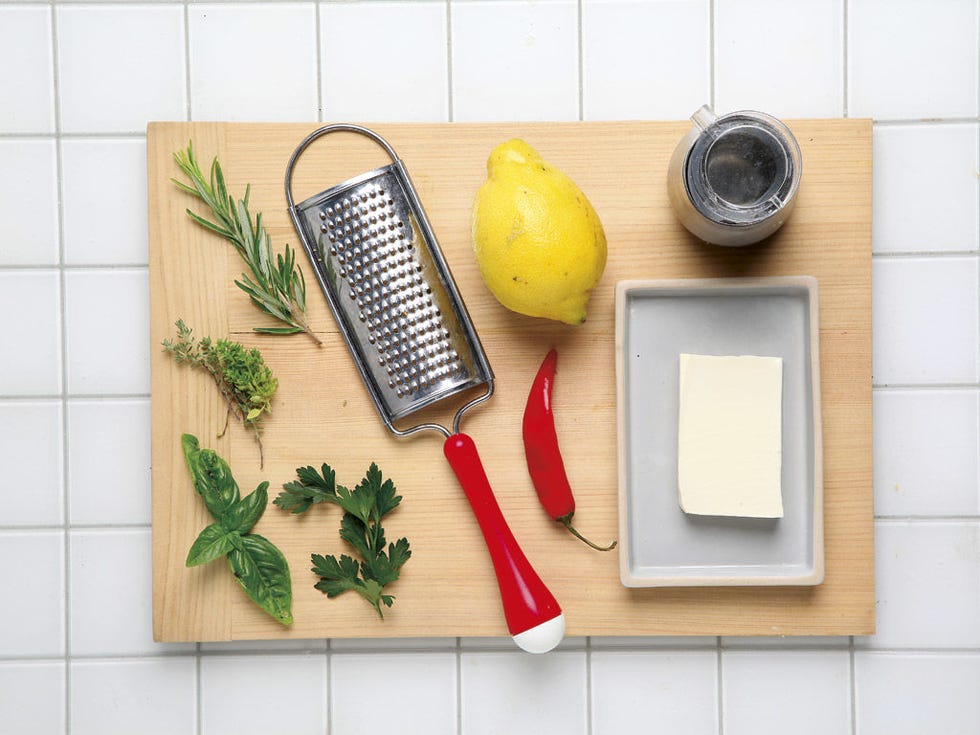 Ingredient, Dishware, Serveware, Rectangle, Produce, Kitchen utensil, Vegetable, Cutting board, Office equipment, Fruit, 