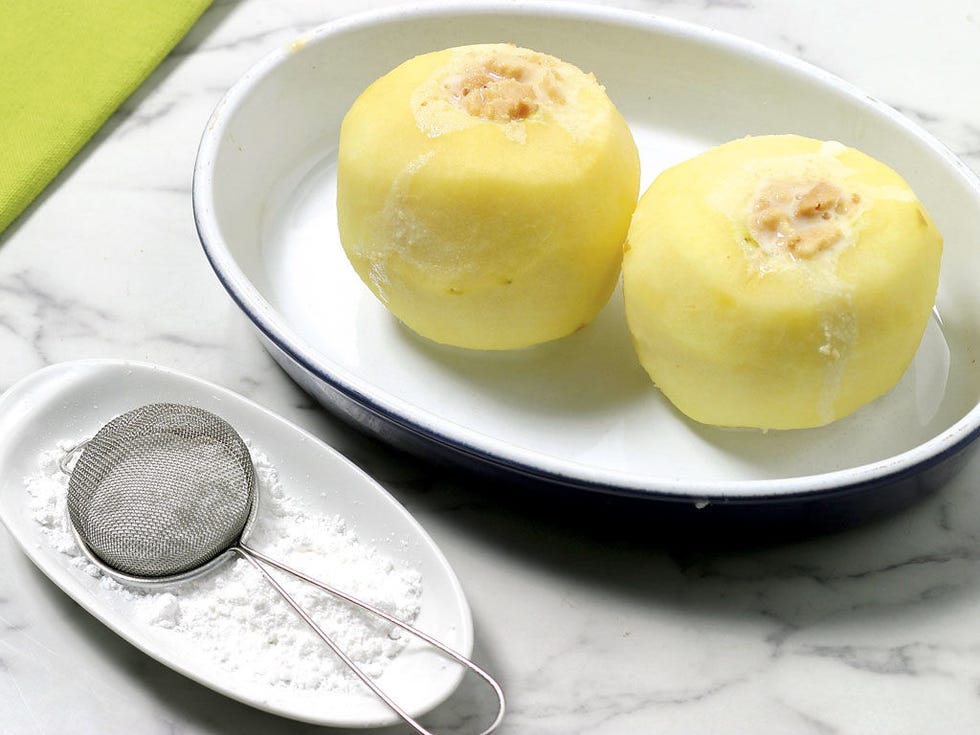 Yellow, Dishware, Food, Serveware, Kitchen utensil, Cutlery, Ingredient, Cuisine, Household silver, Plate, 