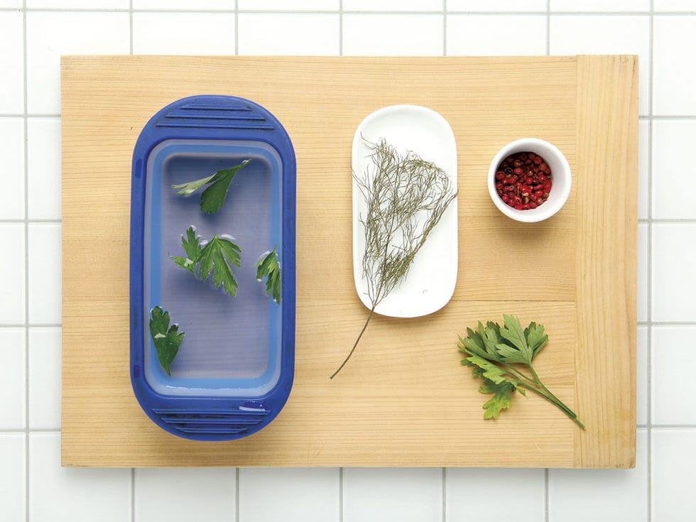 Ingredient, Leaf, Herb, Fines herbes, Leaf vegetable, Produce, Parsley family, Herbal, Bowl, Parsley, 