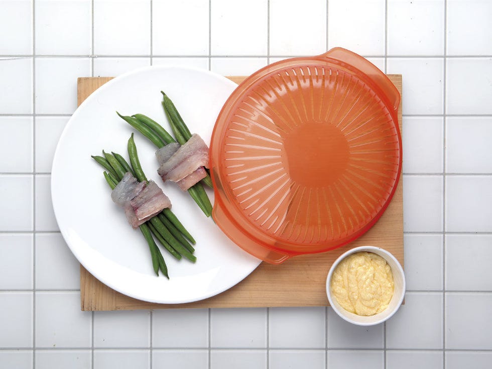Dishware, Ingredient, Food, Peach, Cuisine, Vegetable, Plate, Dish, Produce, Animal product, 