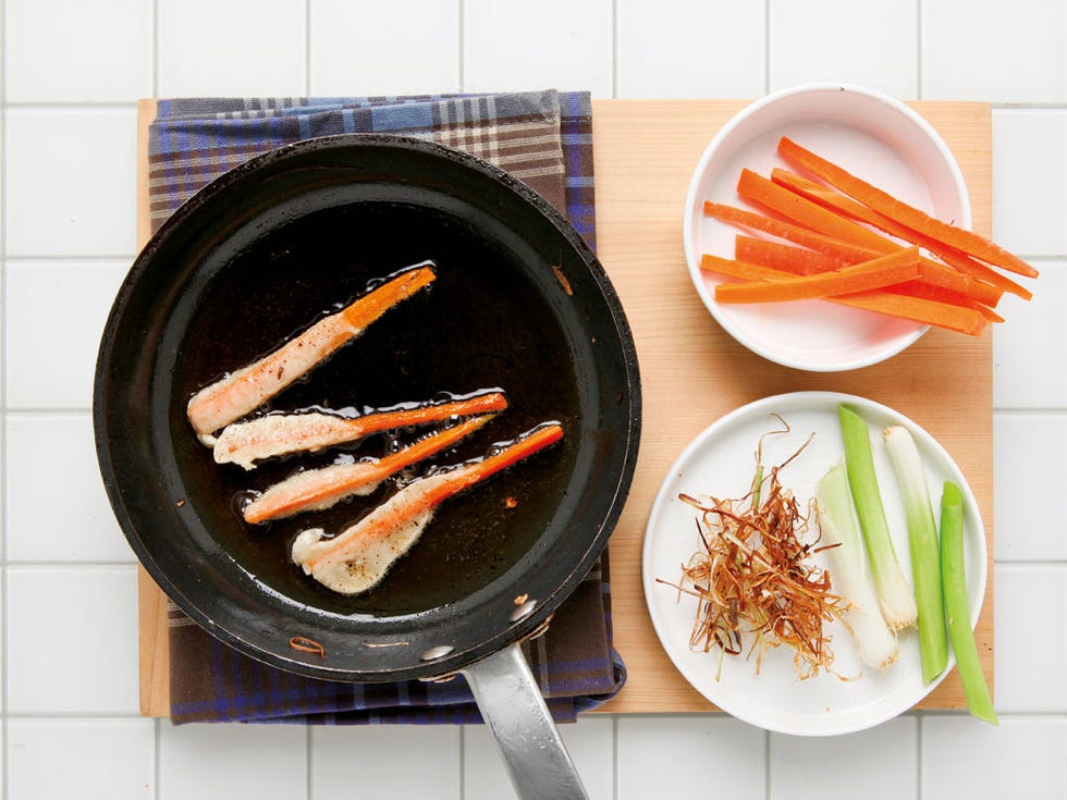 Food, Ingredient, Root vegetable, Dishware, Meal, Produce, Cooking, Sausage, Breakfast, Meat, 