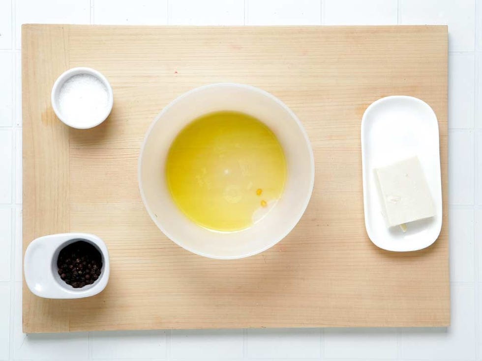 Serveware, Dishware, Ingredient, Tableware, Kitchen utensil, Bowl, Mixing bowl, Porcelain, Breakfast, Meal, 