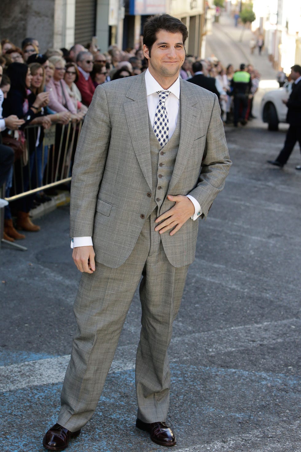 Clothing, Footwear, Leg, Coat, Dress shirt, Trousers, Collar, Shirt, Standing, Outerwear, 