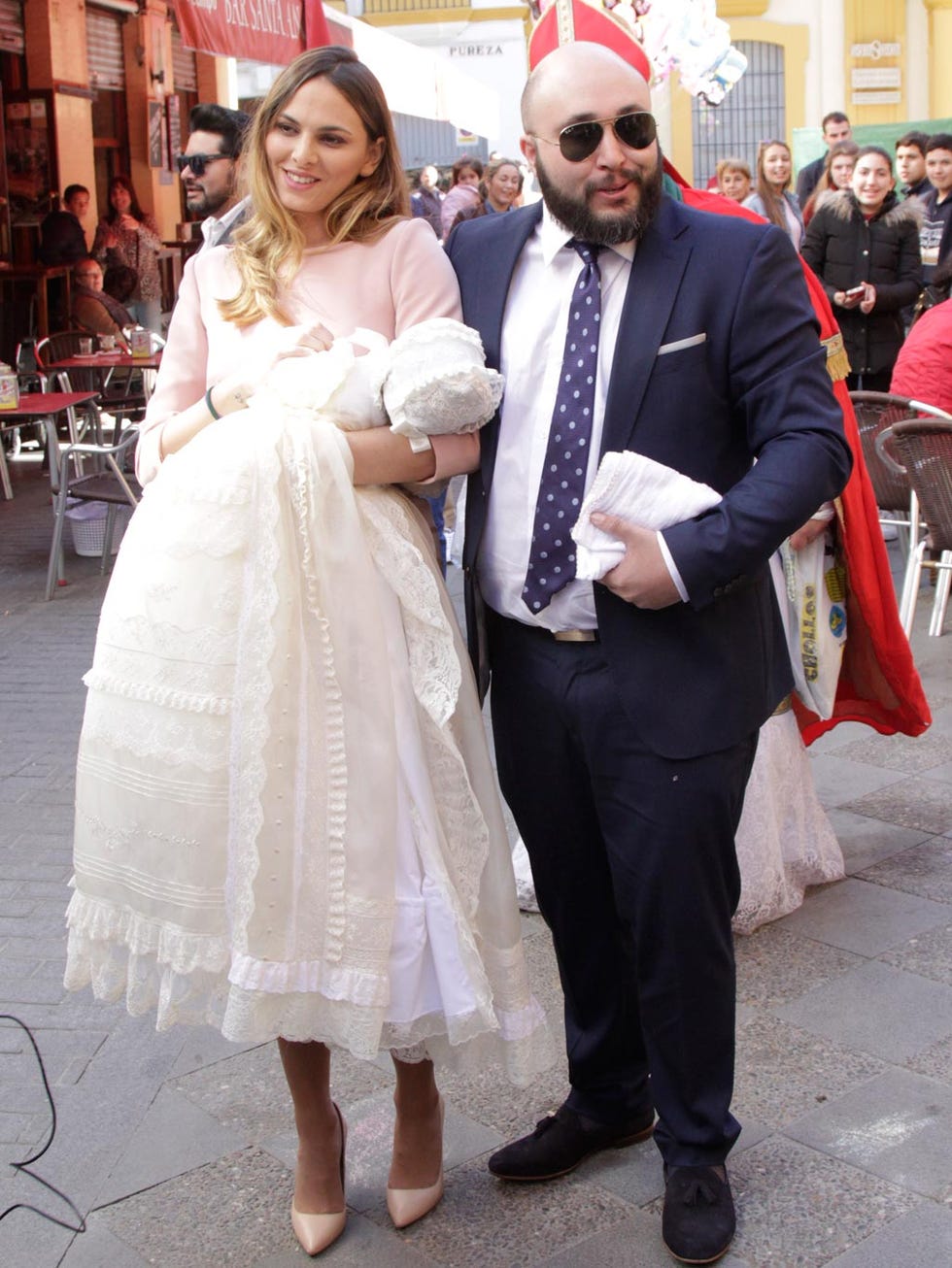 Clothing, Coat, Trousers, Shoe, Shirt, Outerwear, Formal wear, Dress, Style, Suit, 