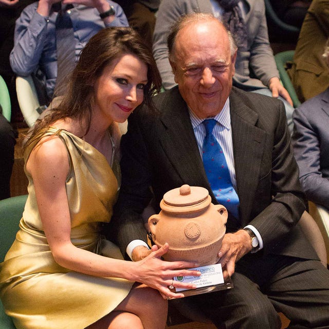 Sitting, Hand, Event, 