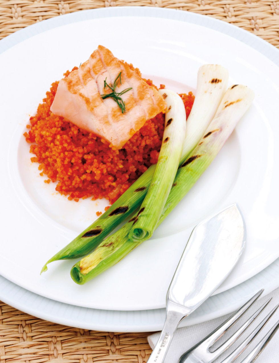 salmón a la parilla con cuscus
