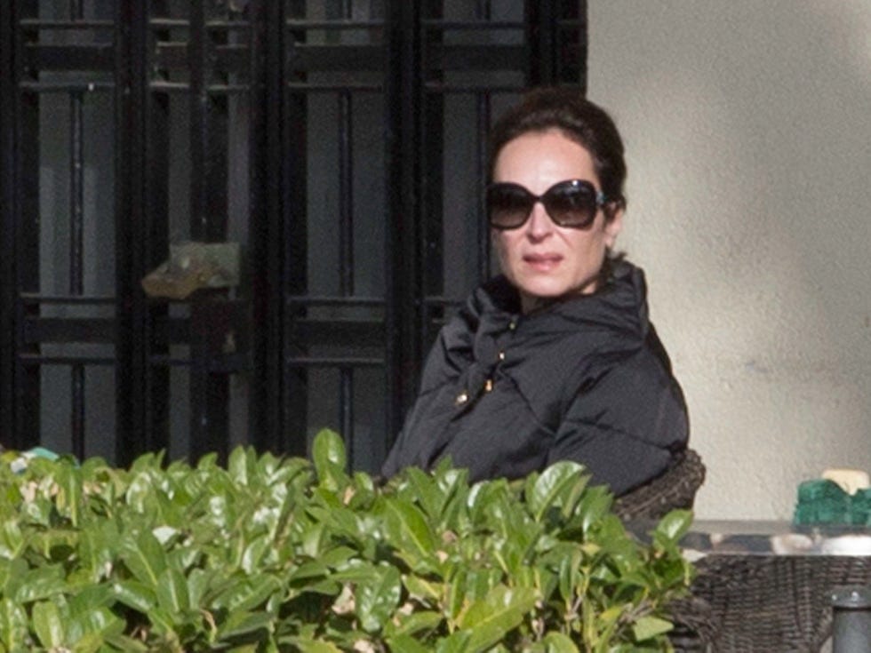 Eyewear, Vision care, Glasses, Sunglasses, Goggles, Jacket, Leaf, Outerwear, Street fashion, Herb, 