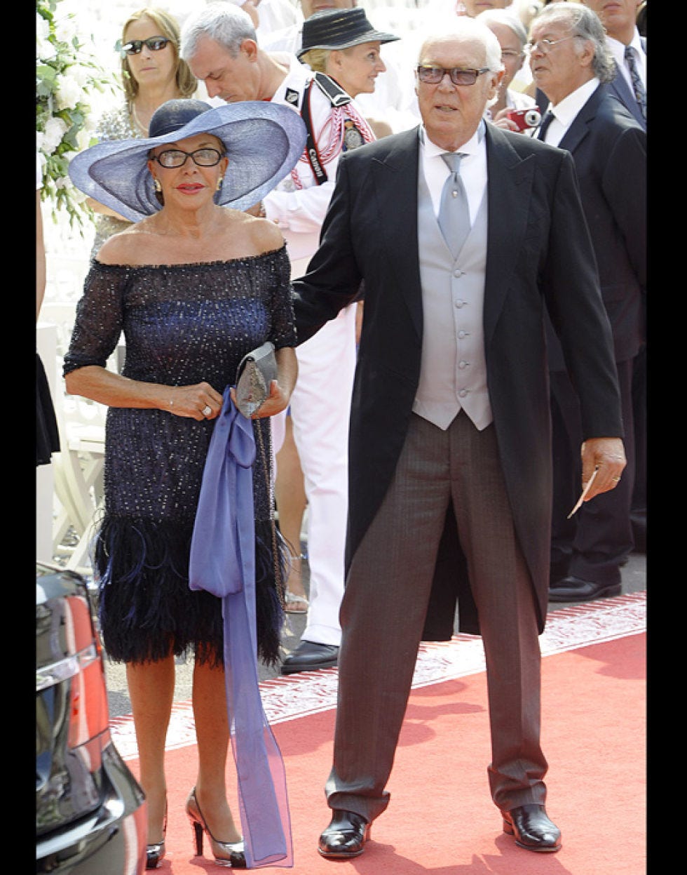 Clothing, Leg, Coat, Trousers, Hat, Shirt, Outerwear, Dress, Suit, Style, 