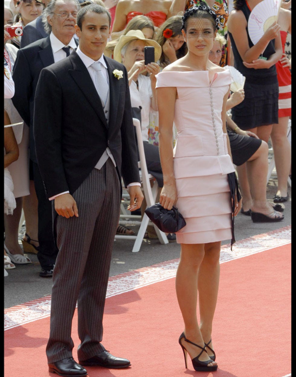 Clothing, Footwear, Leg, Trousers, Shirt, Dress shirt, Coat, Outerwear, Formal wear, Style, 