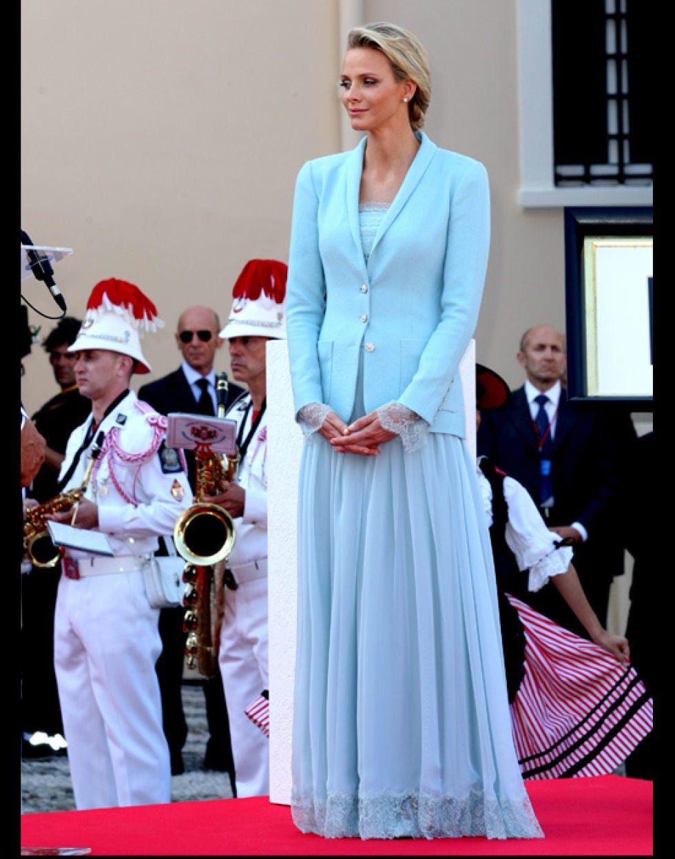 Musical instrument, Musician, Music, Formal wear, Music artist, Brass instrument, Hat, Band plays, Suit, Wind instrument, 