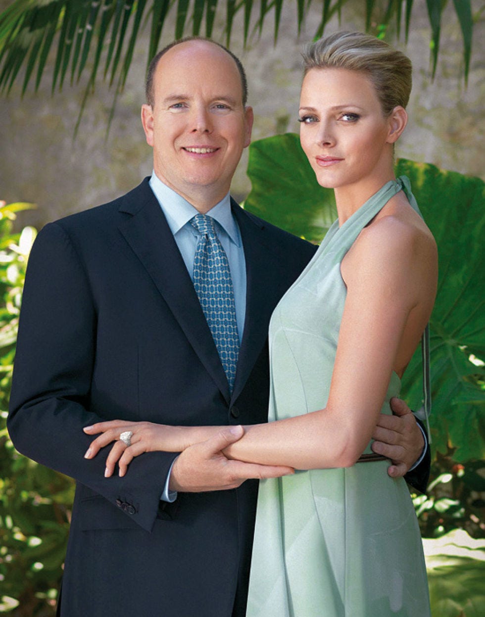 Clothing, Face, Coat, Trousers, Collar, Shirt, Dress, Outerwear, Suit, Formal wear, 