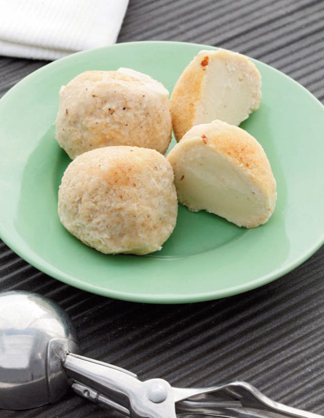 Food, Cuisine, Dishware, Dish, Plate, Serveware, Ingredient, Tableware, Kitchen utensil, Sweetness, 