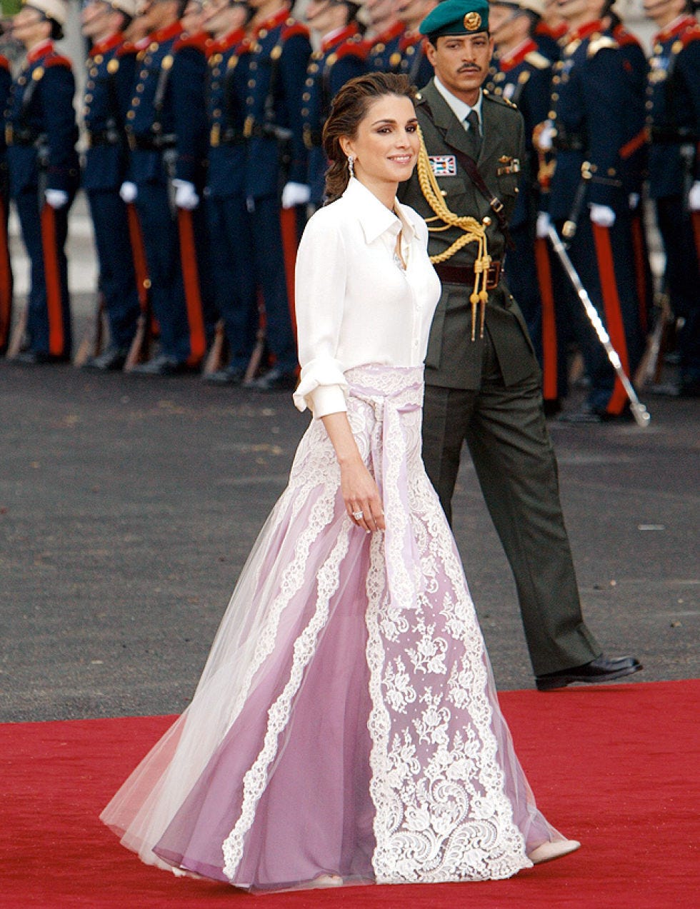 Human, Human body, Event, Flooring, Military uniform, Uniform, Style, Formal wear, Dress, Hat, Human, Human body, Event, Flooring, Military uniform, Uniform, Style, Formal wear, Dress, Hat,