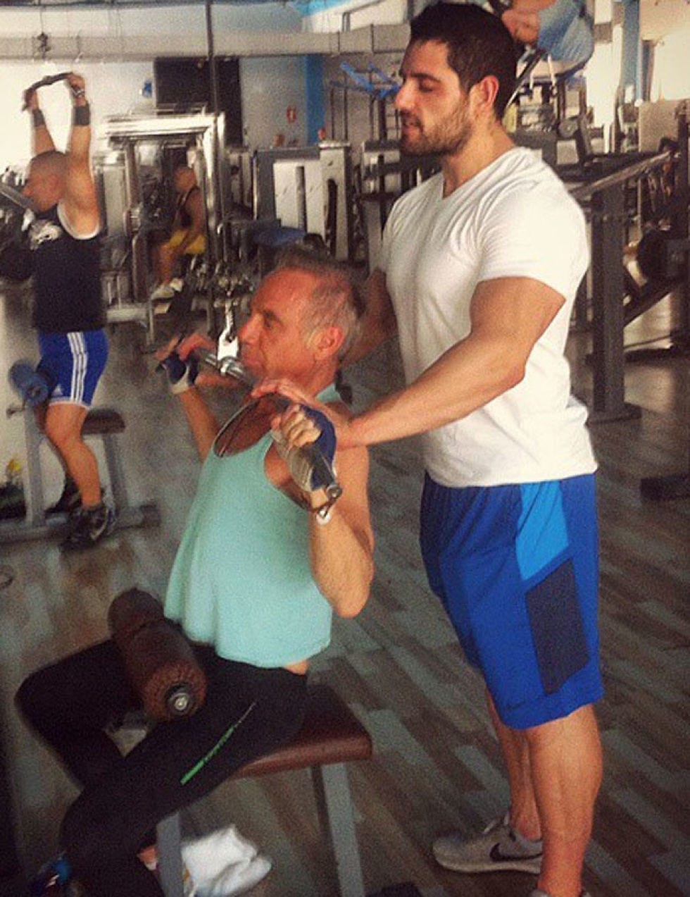 Arm, Leg, Human body, Human leg, Shoulder, Joint, Cap, Knee, Shorts, Muscle, 