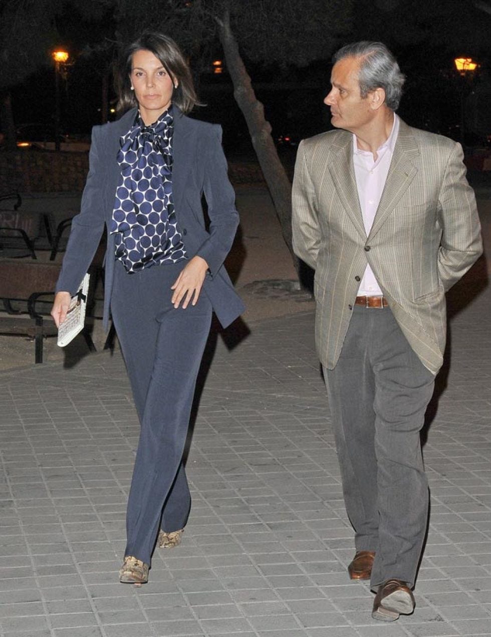 Clothing, Trousers, Shirt, Coat, Outerwear, Standing, Collar, Dress shirt, Style, Formal wear, 