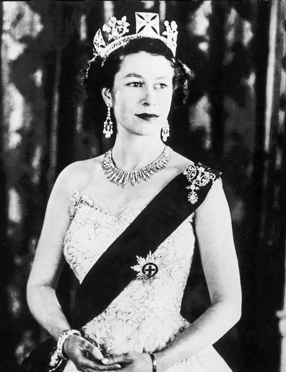 Dress, Fashion accessory, Hair accessory, Headpiece, Style, Jewellery, Headgear, Fashion, Tiara, Vintage clothing, Dress, Fashion accessory, Hair accessory, Headpiece, Style, Jewellery, Headgear, Fashion, Tiara, Vintage clothing,
