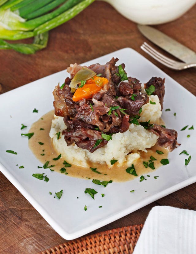 Dishware, Food, Serveware, Cuisine, Ingredient, Dish, Meat, Tableware, Plate, Recipe, 