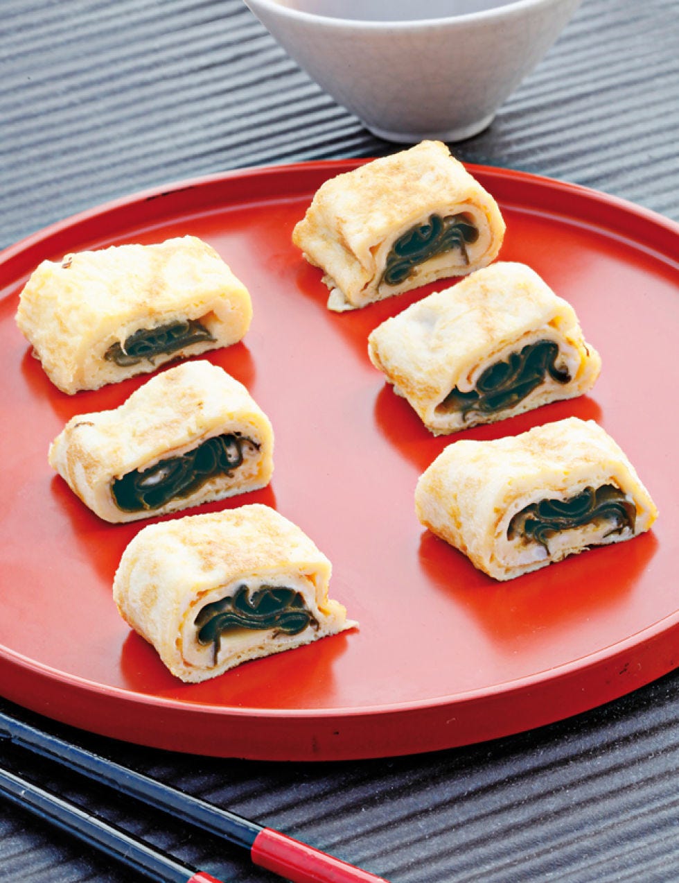 Cuisine, Food, Finger food, Dish, Serveware, Dishware, Ingredient, Tableware, Plate, Breakfast, 