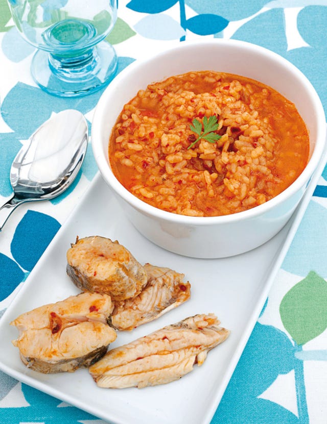 Food, Dishware, Serveware, Cuisine, Tableware, Dish, Plate, Ingredient, Finger food, Breakfast, 