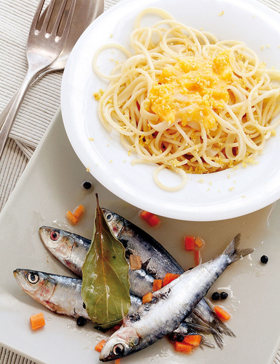Food, White, Dishware, Cuisine, Ingredient, Kitchen utensil, Cutlery, Dish, Fish, Grey, 
