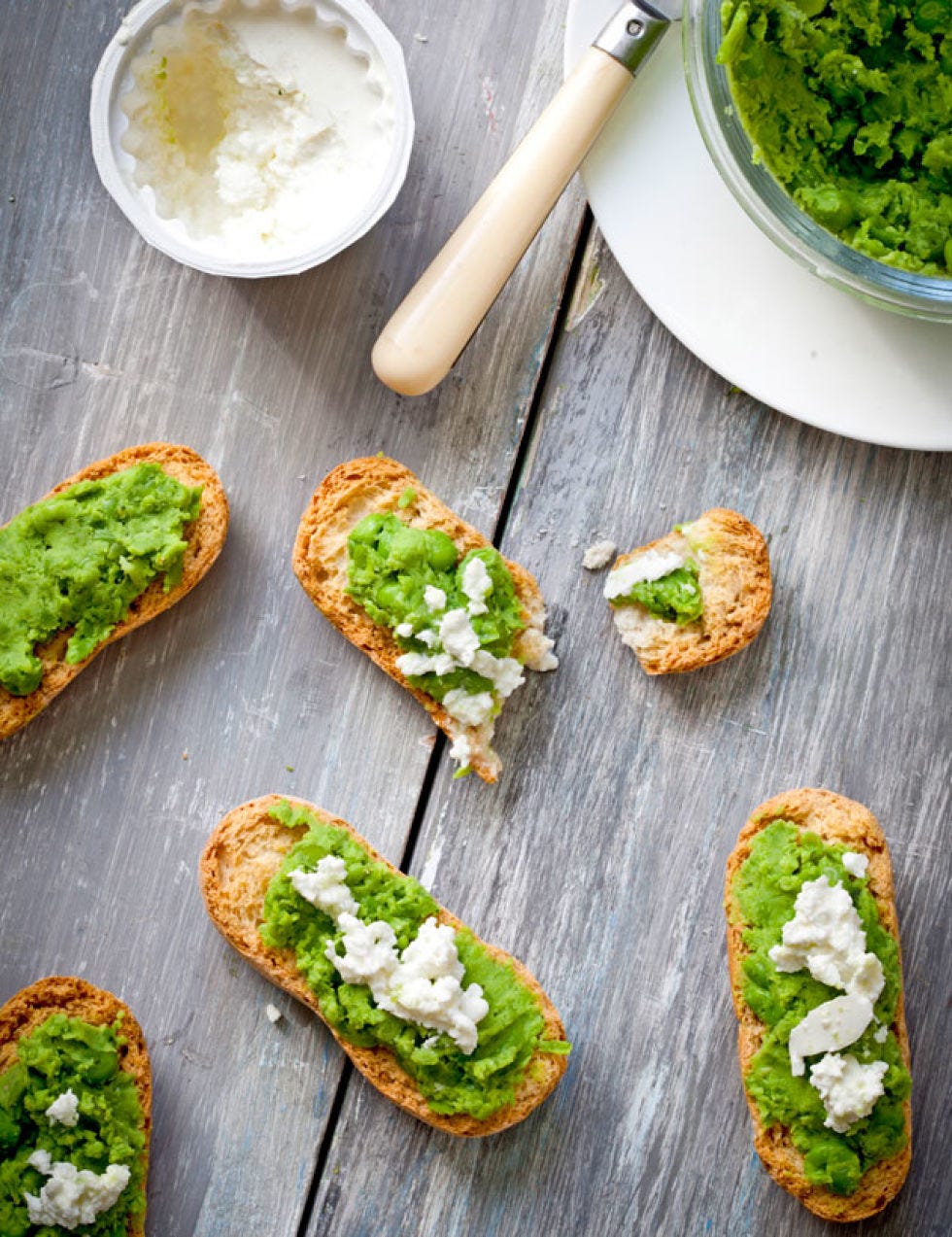 Food, Cuisine, Finger food, Ingredient, Leaf vegetable, Dishware, Plate, Meal, Dish, Fines herbes, 