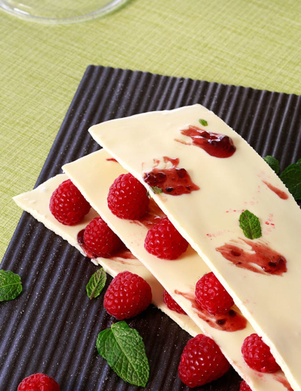 Food, Sweetness, Fruit, Ingredient, Produce, Frutti di bosco, Dishware, Natural foods, Strawberry, Strawberries, 