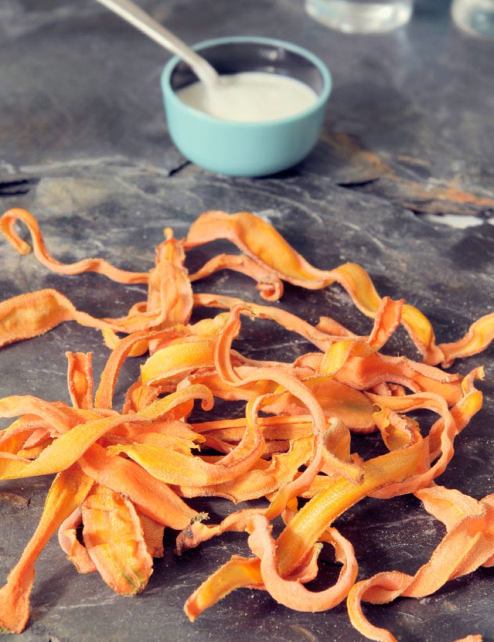 Orange, Ingredient, Produce, Kitchen utensil, Recipe, Peach, Mixing bowl, Vegetable, Peel, Root vegetable, 