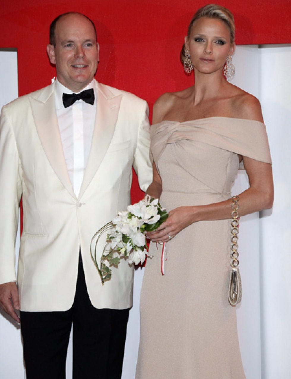 Clothing, Trousers, Dress, Collar, Shirt, Textile, Coat, Joint, Outerwear, White, 