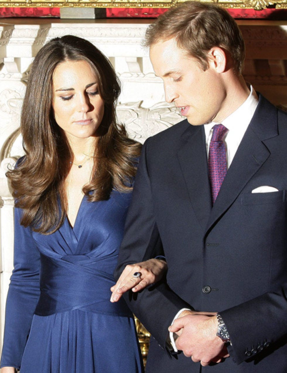 Clothing, Coat, Shirt, Dress shirt, Outerwear, Suit, Collar, Dress, Formal wear, Fashion, 