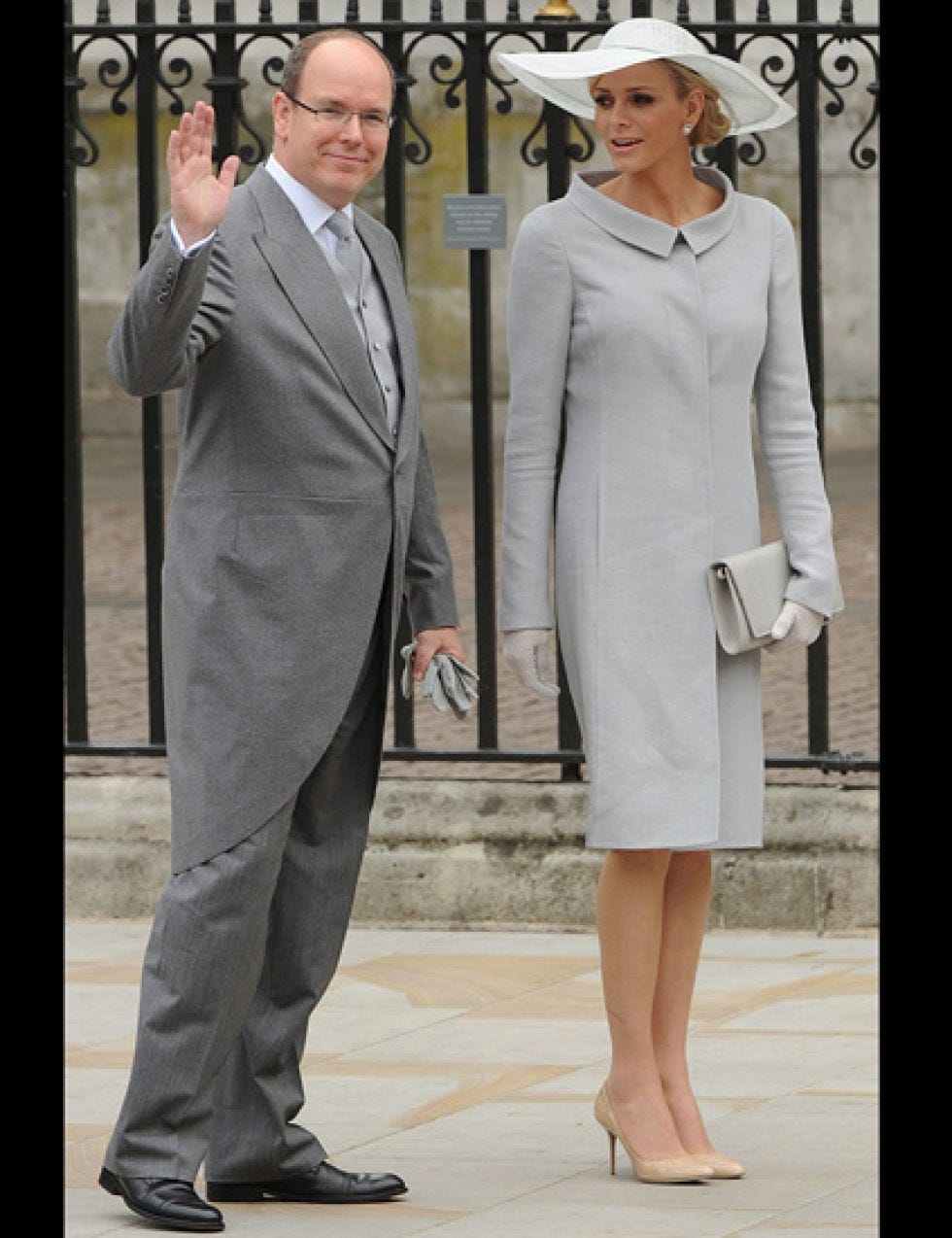 Clothing, Coat, Sleeve, Trousers, Collar, Dress shirt, Suit trousers, Shirt, Standing, Outerwear, 
