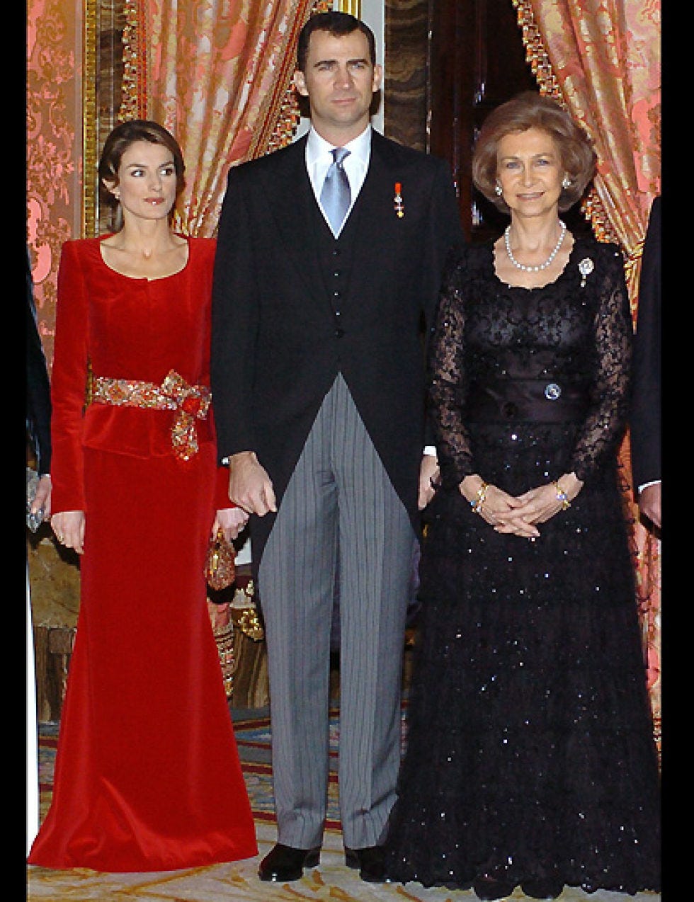 Clothing, Coat, Trousers, Dress, Textile, Outerwear, Formal wear, Suit, Curtain, Fashion accessory, 