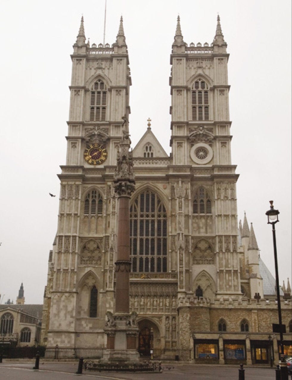 Architecture, Facade, Street light, Clock tower, Steeple, Spire, Medieval architecture, Place of worship, Classical architecture, Turret, 