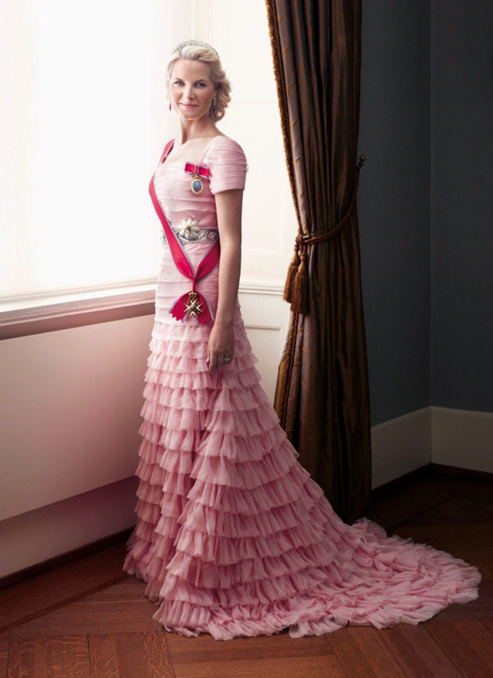 Floor, Flooring, Shoulder, Dress, Textile, Pink, Style, Formal wear, Interior design, Gown, 