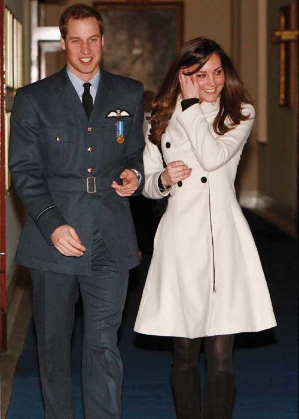 Coat, Collar, Sleeve, Trousers, Dress shirt, Shirt, Outerwear, Standing, Formal wear, Dress, 