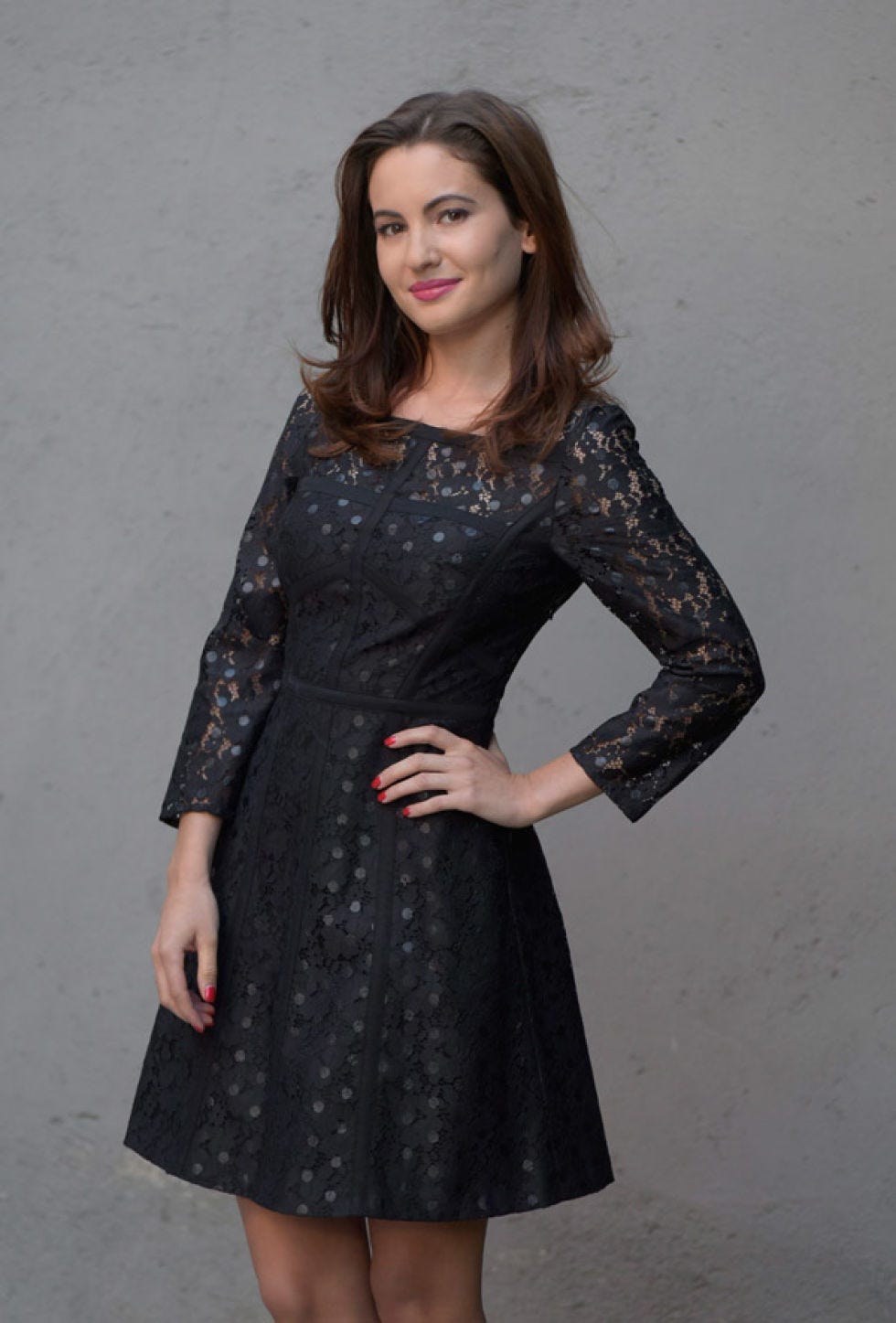 Clothing, Arm, Dress, Sleeve, Human body, Shoulder, Standing, Joint, Formal wear, One-piece garment, 