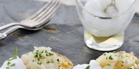Food, Green, Ingredient, Finger food, Cuisine, Dish, Tableware, Recipe, Dishware, Drink, 